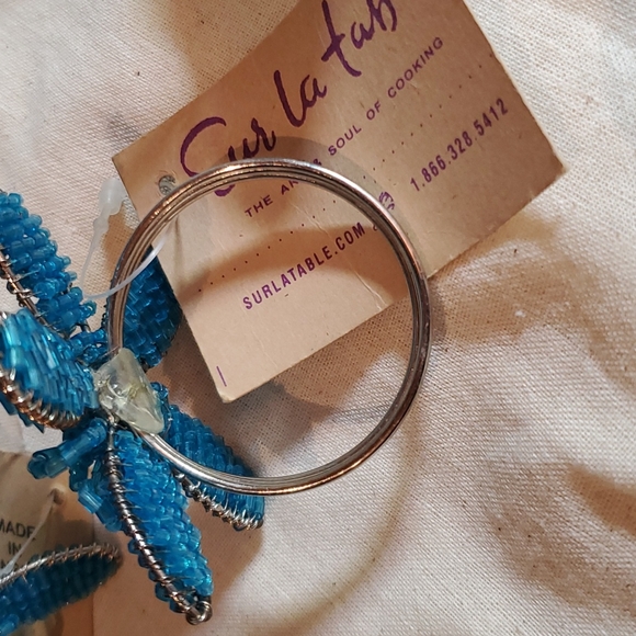 Elegant Set of 4 Blue Beaded Flower Napkin Rings – Sur La Table NWT - Picture 5 of 5